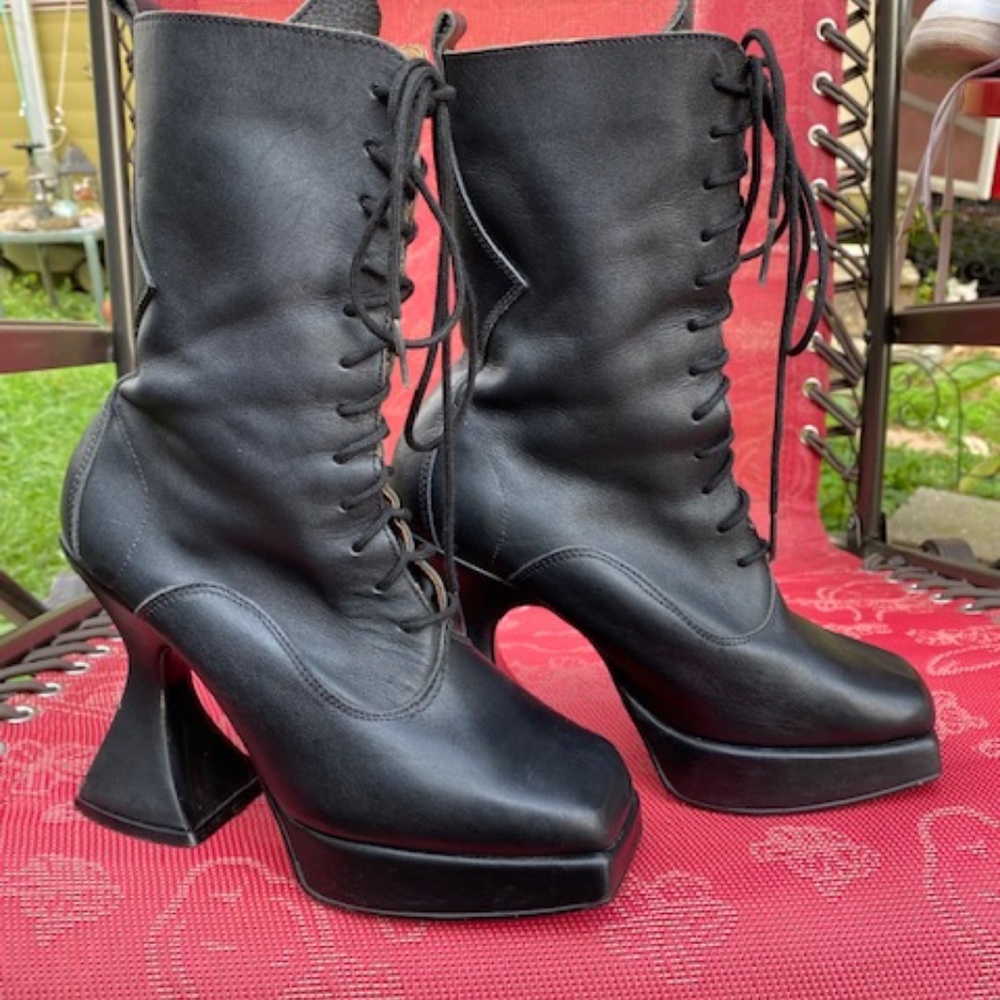 Underground Shoes